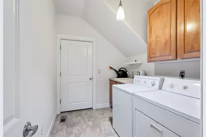 2424 NW Summerhill Drive, Bend, OR 97703 - Photo 33