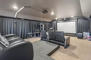 2424 NW Summerhill Dr, Bend, OR 97703 - Photo 29