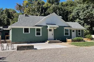 377 Pelton Ln, Gold Hill, OR 97525 - Photo 9