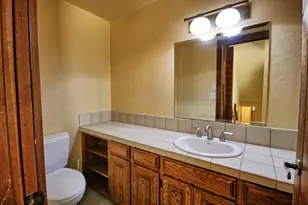 939 Beaver Creek Rd, Jacksonville, OR 97530 - Photo 23