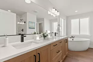 60943 SE Apollo Pl, Bend, OR 97702 - Photo 9