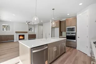 60943 SE Apollo Pl, Bend, OR 97702 - Photo 5