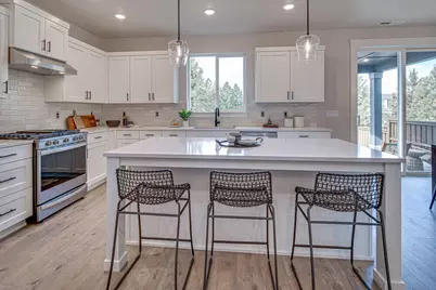 60854 SE Barstow Place, Bend, OR 97702 - Photo 3