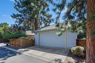 2612 NW Lemhi Pass Dr, Bend, OR 97703 - Photo 33