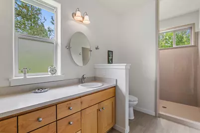 255 Mountain Paradise Drive, Grants Pass, OR 97526 - Photo 17