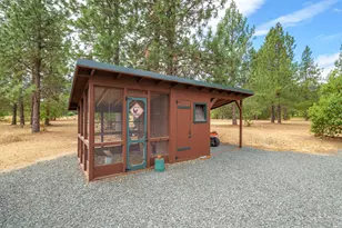 255 Mountain Paradise Dr, Grants Pass, OR 97526 - Photo 25