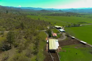 1881 Brophy Rd, Eagle Point, OR 97524 - Photo 13