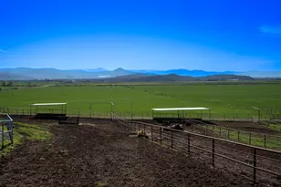 1881 Brophy Rd, Eagle Point, OR 97524 - Photo 121