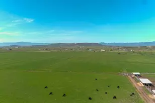 1881 Brophy Rd, Eagle Point, OR 97524 - Photo 11