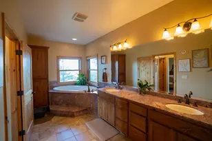 1881 Brophy Rd, Eagle Point, OR 97524 - Photo 57