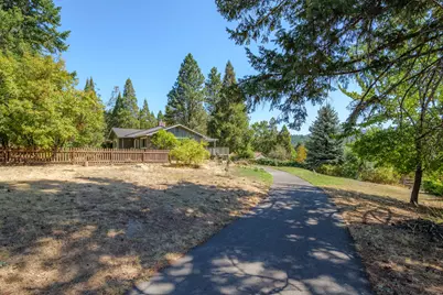 235 Larkin Road, Grants Pass, OR 97527 - Photo 37