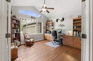 909 Willet Ln, Redmond, OR 97756 - Photo 5