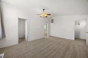 2530 Seneca St, Medford, OR 97501 - Photo 17