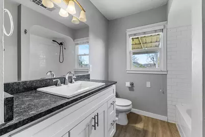 221 SW Rainbow Avenue, Dallas, OR 97338 - Photo 19