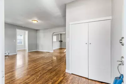 221 SW Rainbow Avenue, Dallas, OR 97338 - Photo 5