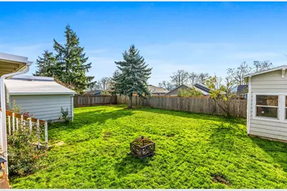 221 SW Rainbow Avenue, Dallas, OR 97338 - Photo 31