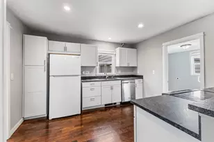 221 SW Rainbow Ave, Dallas, OR 97338 - Photo 11