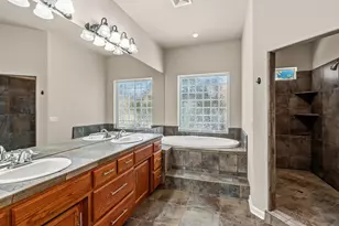 162 Bellerive Dr, Eagle Point, OR 97524 - Photo 21