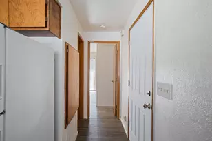 425 NE Silverwood Pl, Grants Pass, OR 97526 - Photo 9