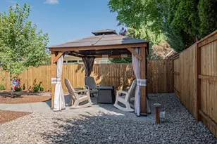 203 Bellerive Dr, Eagle Point, OR 97524 - Photo 27