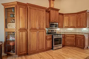 203 Bellerive Dr, Eagle Point, OR 97524 - Photo 7