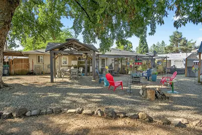 1010 Garfield Street, Medford, OR 97501 - Photo 23