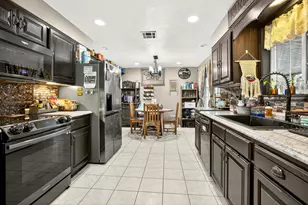 1010 Garfield St, Medford, OR 97501 - Photo 11