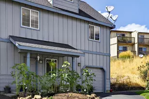 1419 NE Lucinda Ct, Bend, OR 97701 - Photo 3