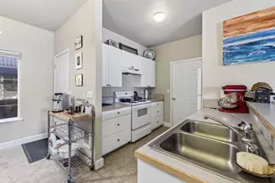 1419 NE Lucinda Ct, Bend, OR 97701 - Photo 9