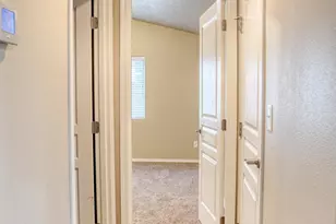 1171 W Hill Ave, Sisters, OR 97759 - Photo 7