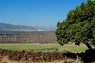 6233 SE Scenic Dr, Prineville, OR 97754 - Photo 3