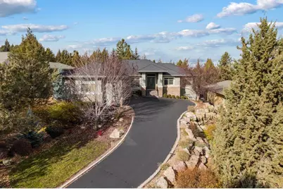 825 Victoria Falls Drive, Redmond, OR 97756 - Photo 1