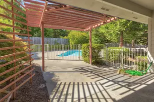 1946 NW Crown St, Grants Pass, OR 97526 - Photo 29