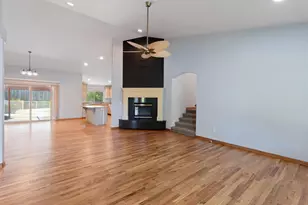 1946 NW Crown St, Grants Pass, OR 97526 - Photo 5