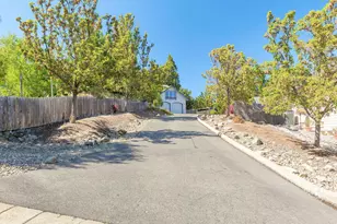 1946 NW Crown St, Grants Pass, OR 97526 - Photo 37