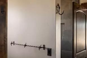 25480 Bachelor Ln, Bend, OR 97701 - Photo 29