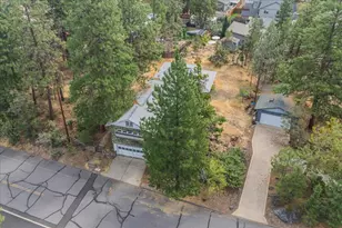 438 NE 9th St, Bend, OR 97701 - Photo 9