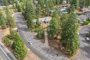 438 NE 9th St, Bend, OR 97701 - Photo 7