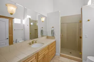 256 Island Pointe Dr, Medford, OR 97504 - Photo 35