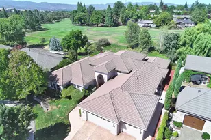 256 Island Pointe Dr, Medford, OR 97504 - Photo 69