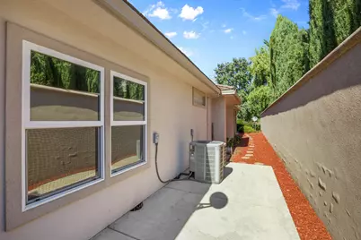 256 Island Pointe Drive, Medford, OR 97504 - Photo 61