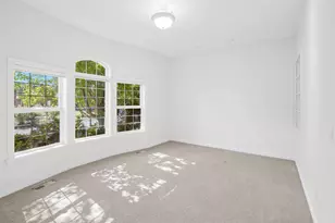 256 Island Pointe Dr, Medford, OR 97504 - Photo 29