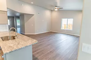 834 Quail Park Cir, Klamath Falls, OR 97601 - Photo 7