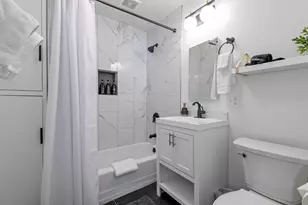 202 NW Thurston Ave, Bend, OR 97703 - Photo 23