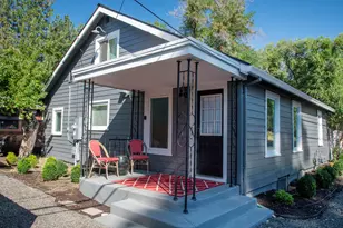 202 NW Thurston Ave, Bend, OR 97703 - Photo 3