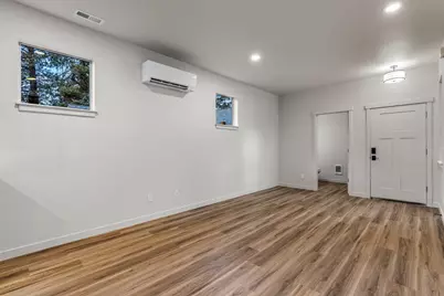 477 SE Roosevelt Avenue, Bend, OR 97702 - Photo 7