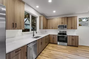 477 SE Roosevelt Ave, Bend, OR 97702 - Photo 9