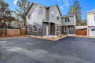 477 SE Roosevelt Ave, Bend, OR 97702 - Photo 3