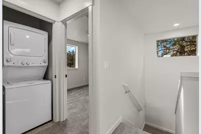 477 SE Roosevelt Avenue, Bend, OR 97702 - Photo 29