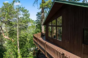694 Timberlake Dr, Ashland, OR 97520 - Photo 27